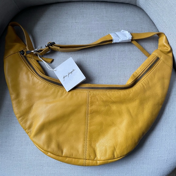 NWT Free People Idle Hands Sling Bag - Picture 4 of 11